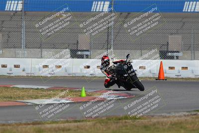 media/Nov-26-2022-Fastrack Riders (Sat) [[b001e85eef]]/Level 1/Session 3 Outside Turn 9/